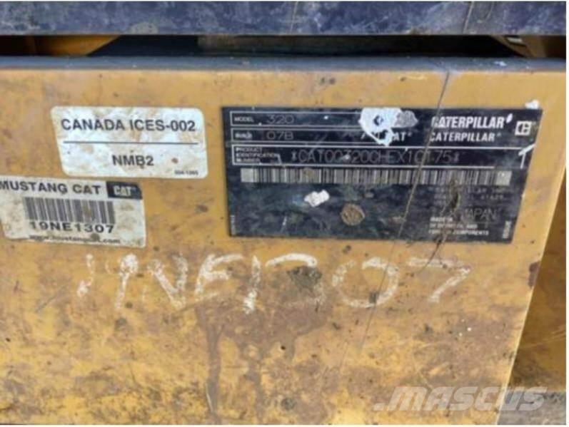 CAT 320 Koparki gąsienicowe