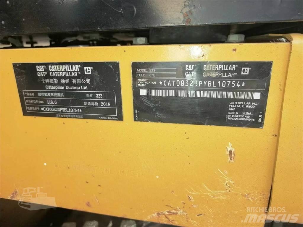 CAT 323 Koparki gąsienicowe