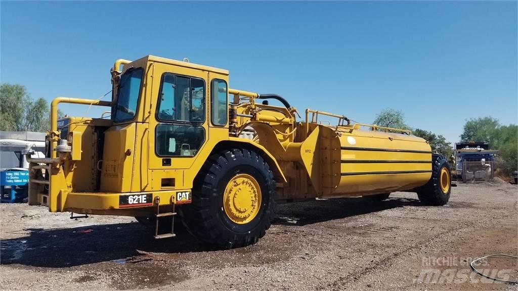 CAT 621E Przyczepy cysterny