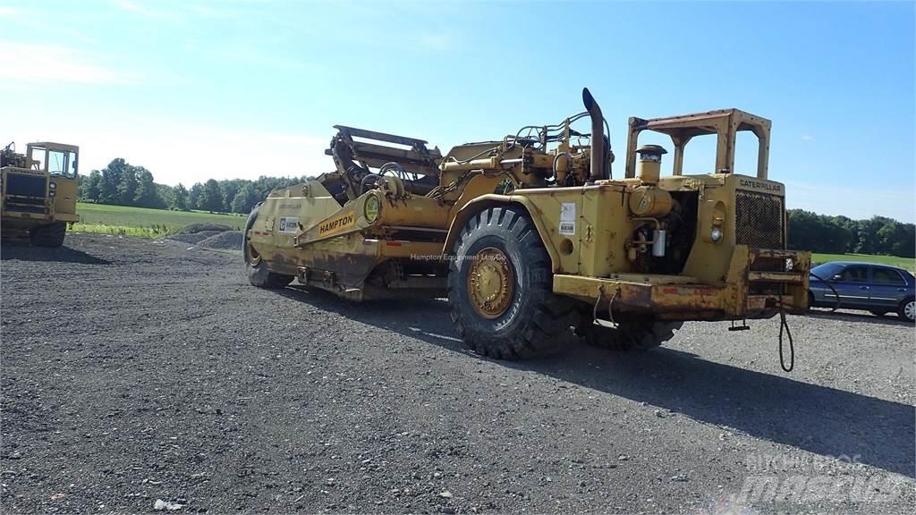 CAT 623B Skrobaki