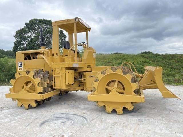 CAT 815 Kompaktory