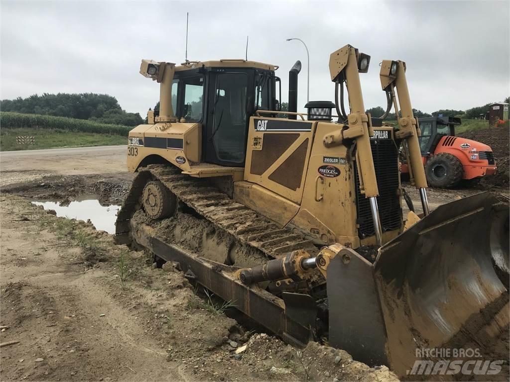 CAT D8T Spycharki gąsienicowe