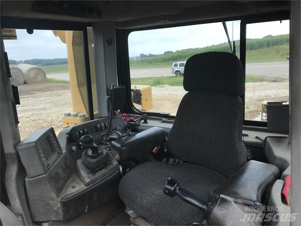 CAT D8T Spycharki gąsienicowe