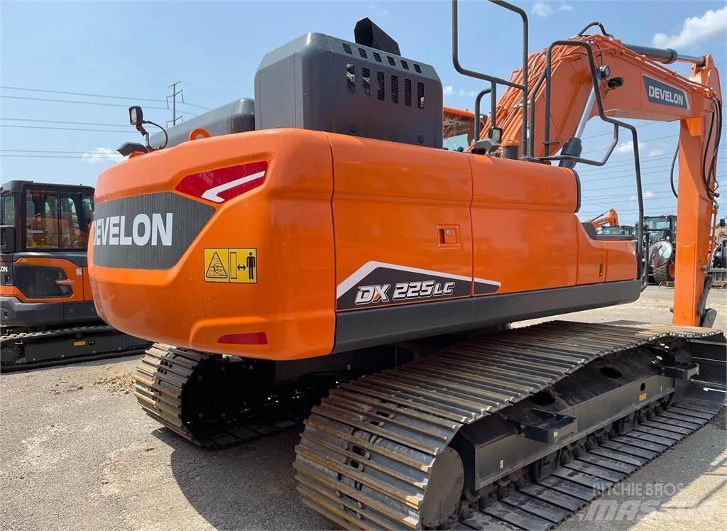 Develon DX225 LC-7 Koparki gąsienicowe
