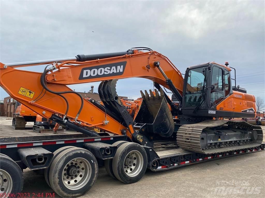 Develon DX255 LC-7 Koparki gąsienicowe