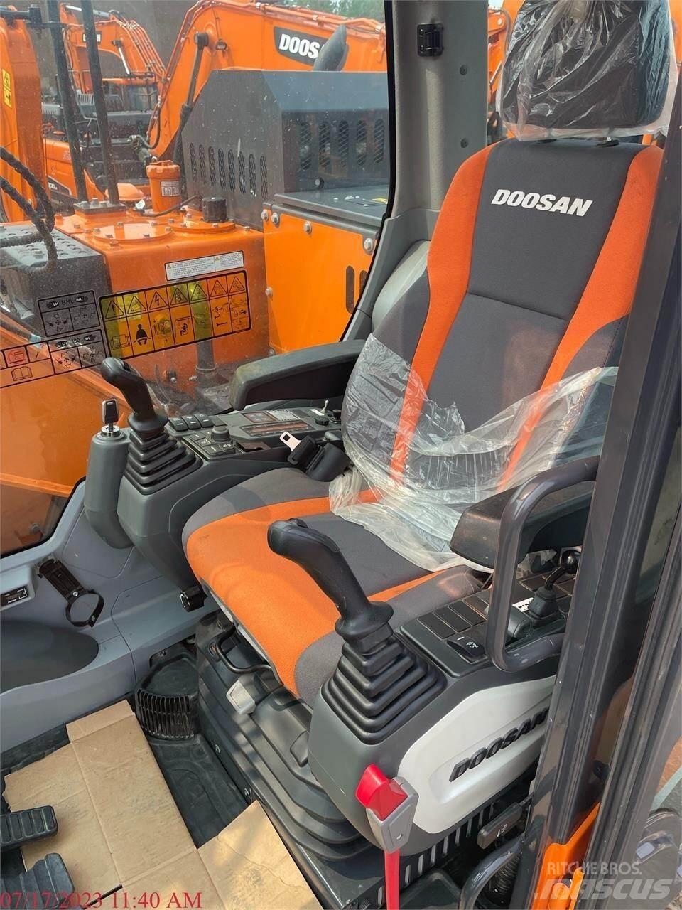 Doosan DX140 LC-5 Koparki gąsienicowe