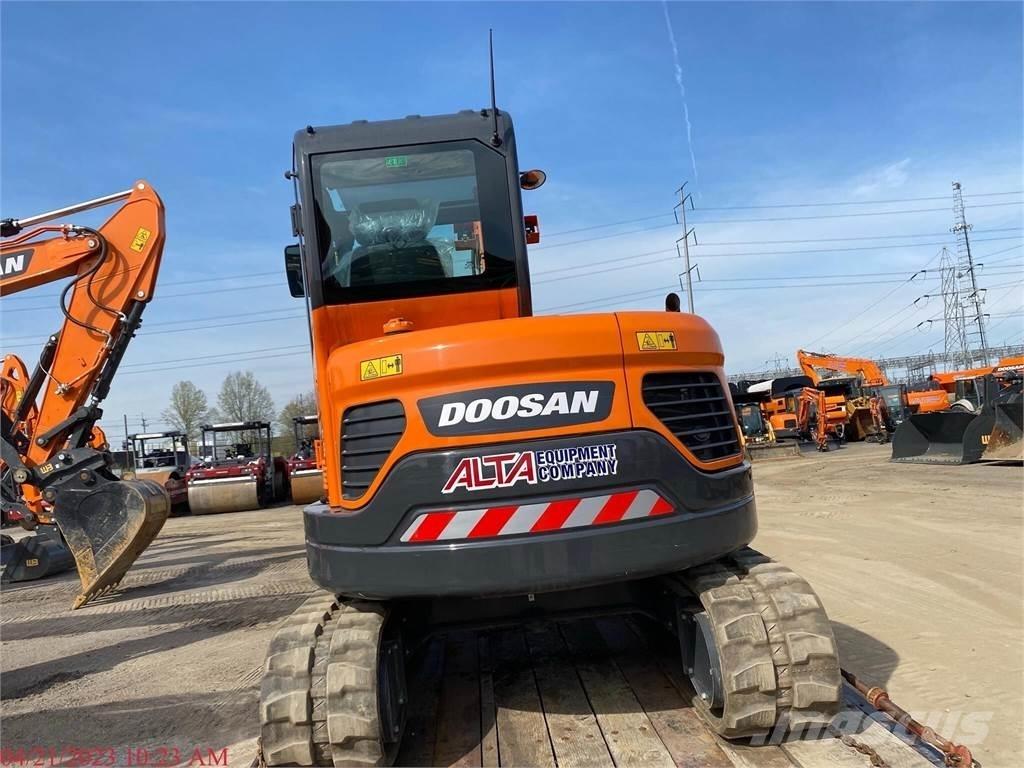 Doosan DX63-3 Koparki gąsienicowe