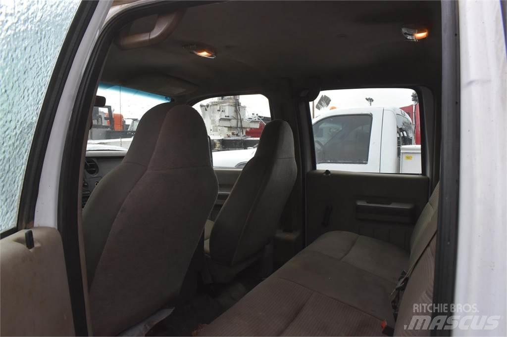 Ford F550 Pojazdy komunalne