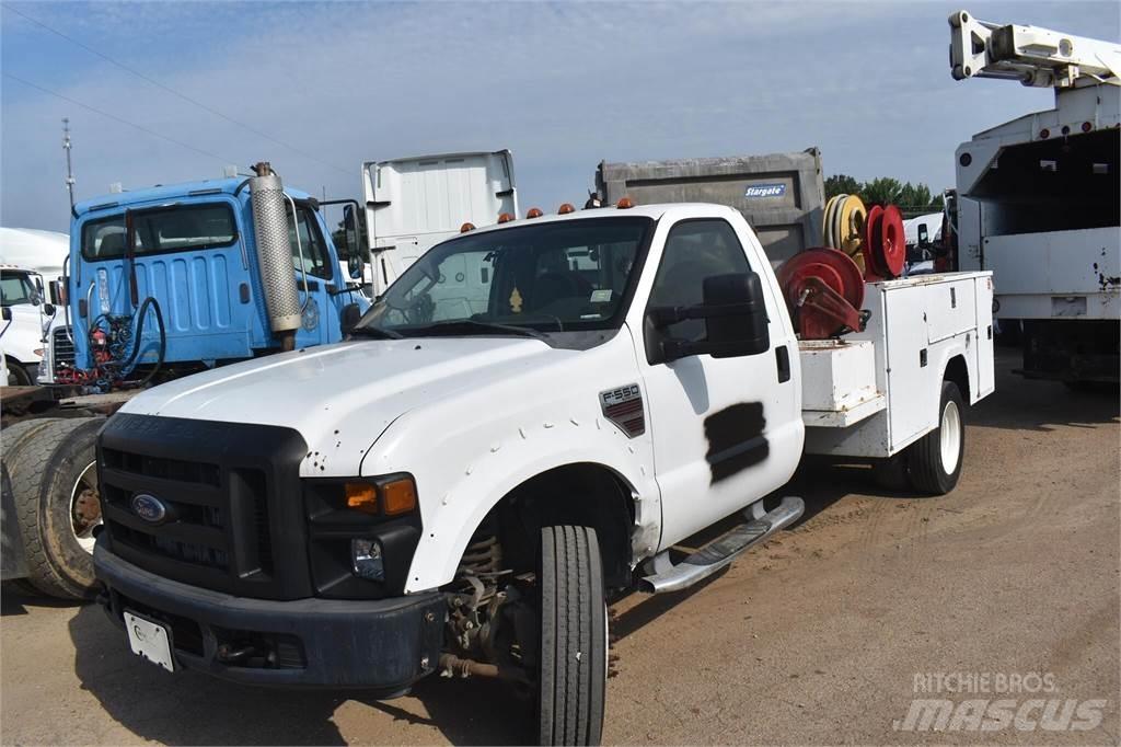 Ford F550 Pojazdy komunalne