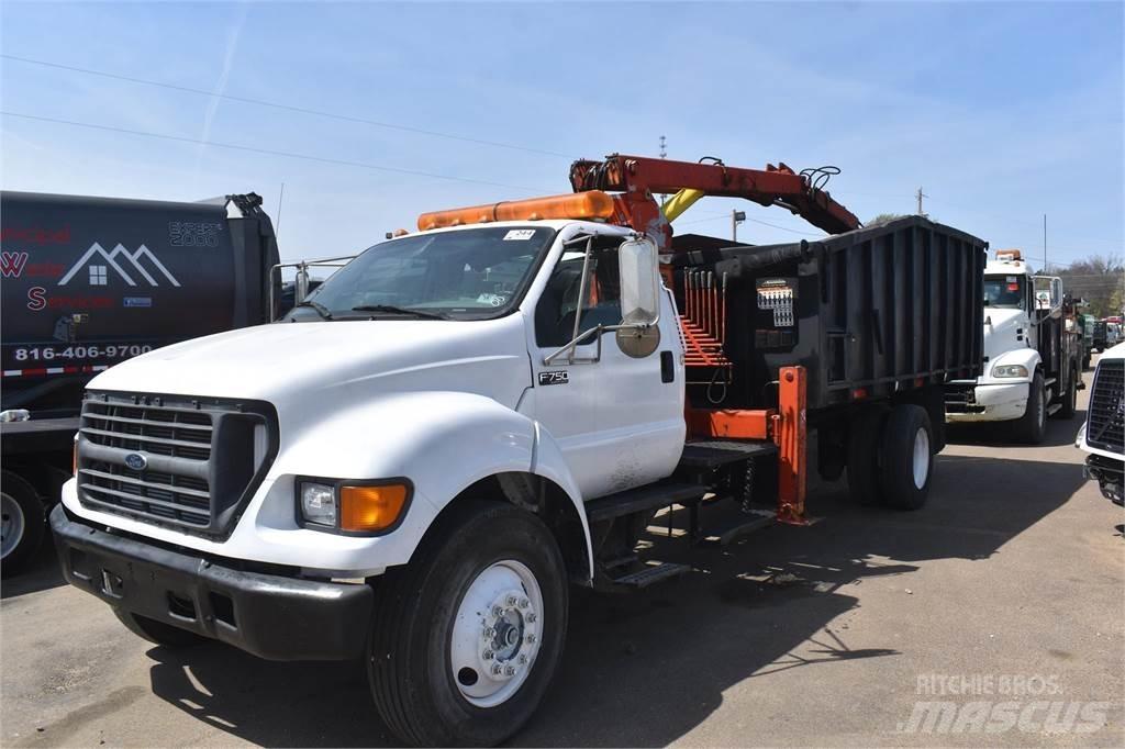 Ford F750 Żurawie samochodowe