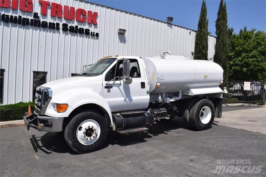 Ford F750 Cysterna