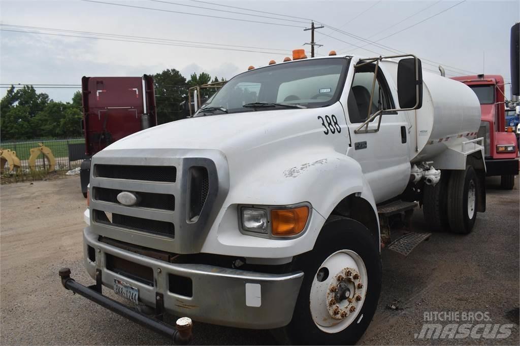 Ford F750 Cysterna