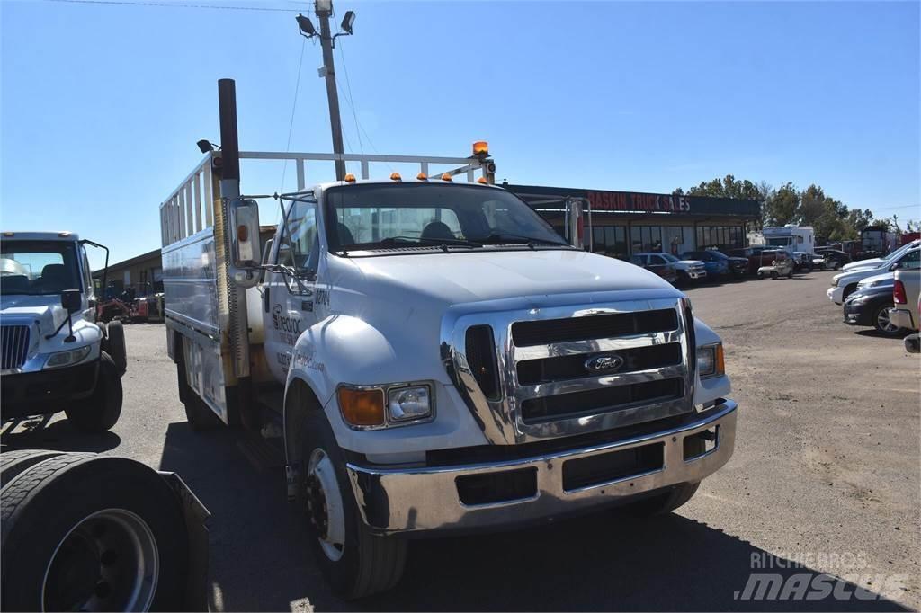 Ford F750 Pojazdy komunalne