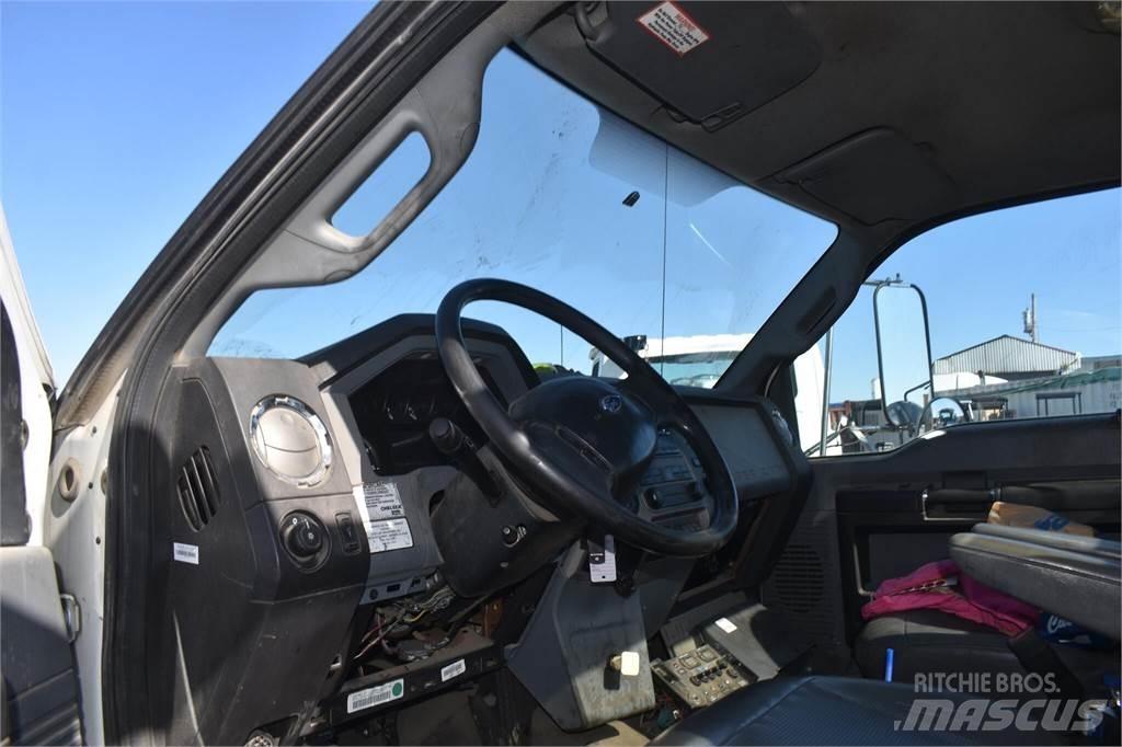 Ford F750 Pojazdy komunalne