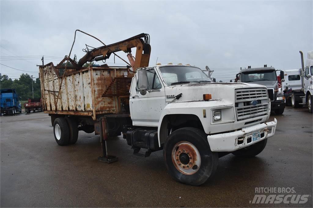Ford F800 Żurawie samochodowe