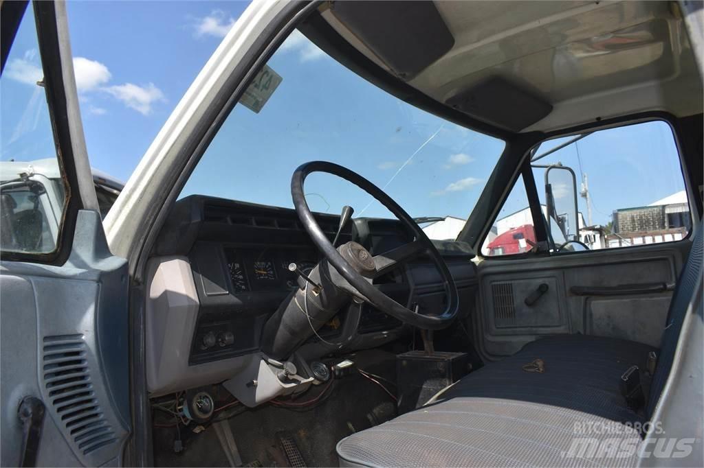 Ford F800 Wywrotki
