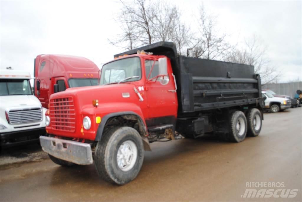 Ford L8000 Wywrotki