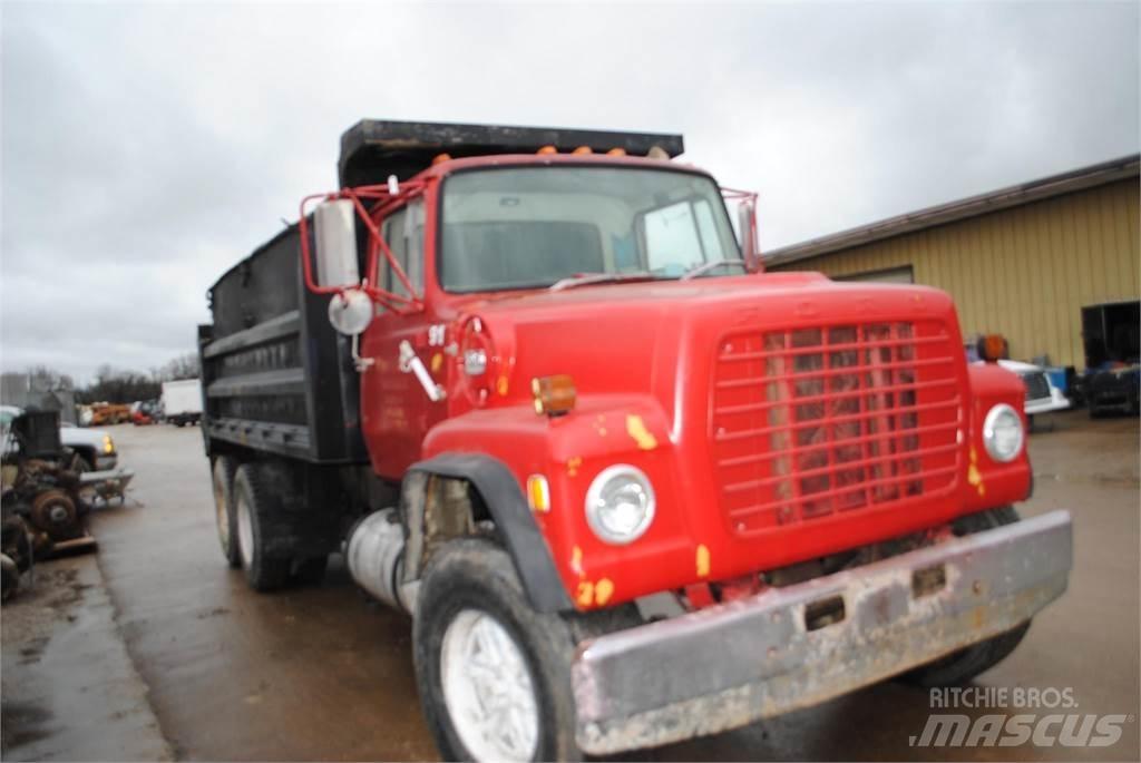 Ford L8000 Wywrotki