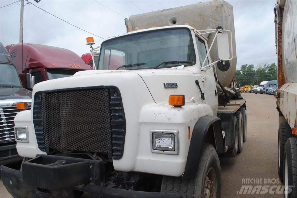 Ford L8000 Gruszki do betonu