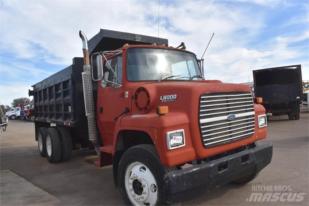 Ford L8000 Wywrotki