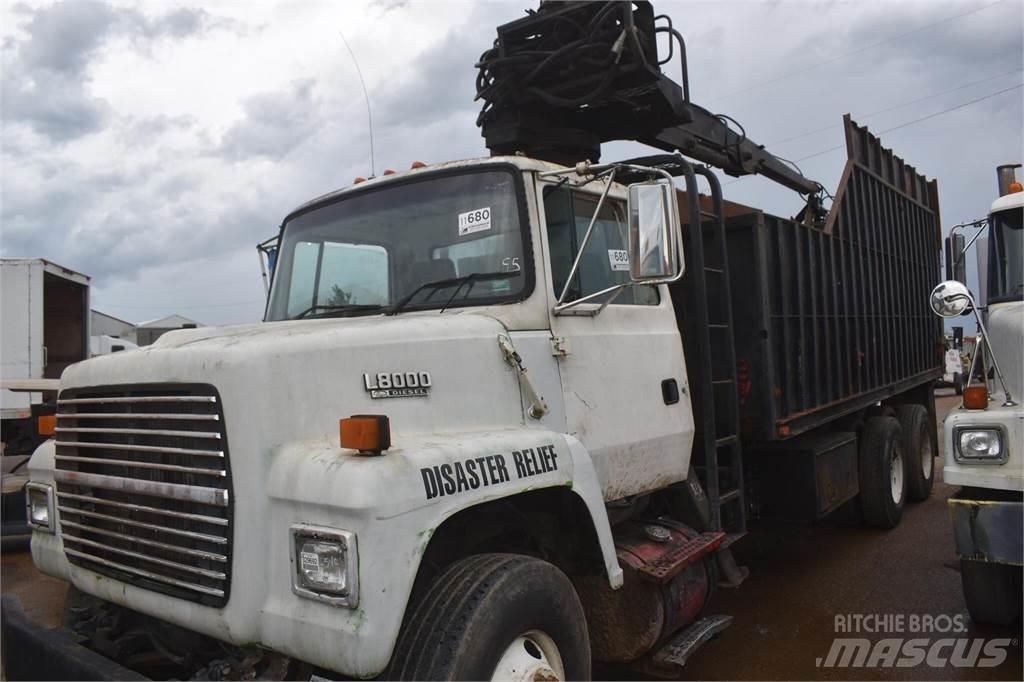 Ford L8000 Żurawie samochodowe