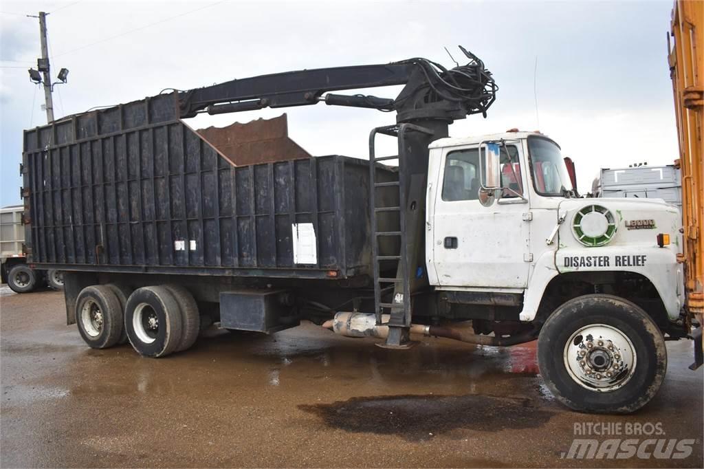 Ford L8000 Żurawie samochodowe