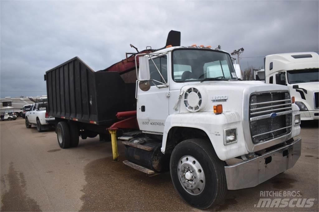 Ford L8000 Żurawie samochodowe