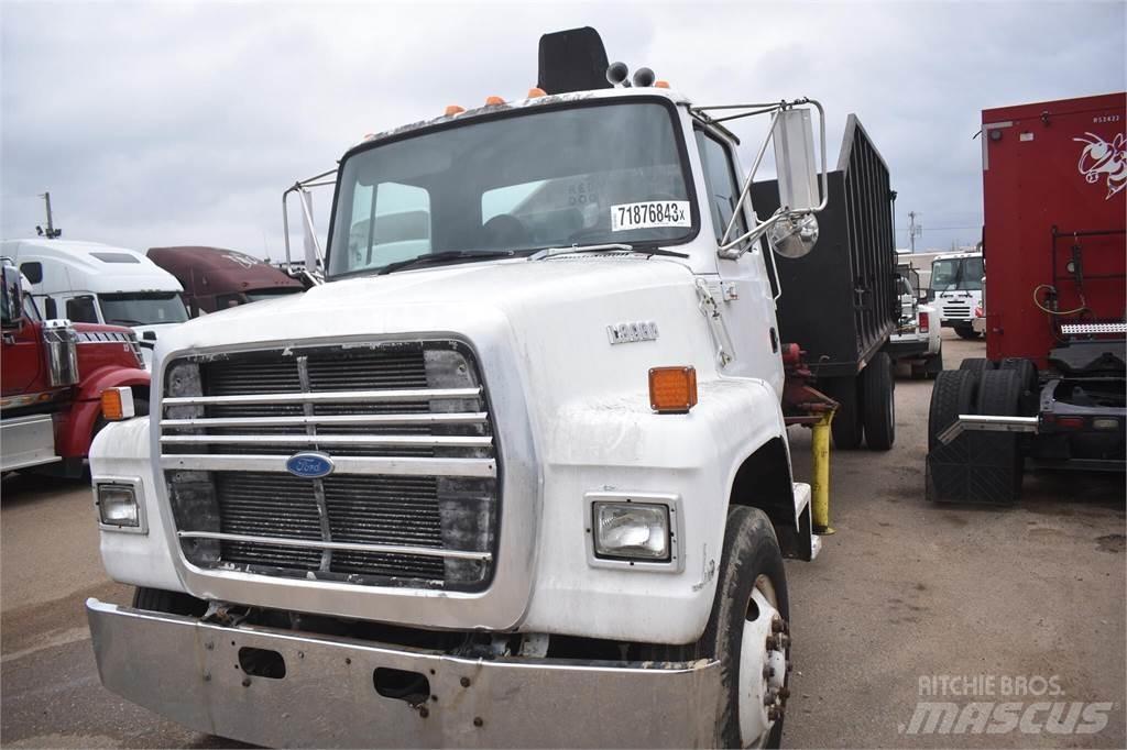 Ford L8000 Żurawie samochodowe