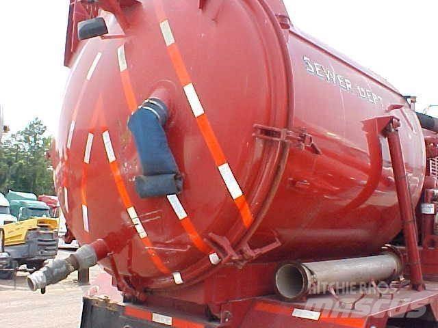 Ford L8000 Cysterna