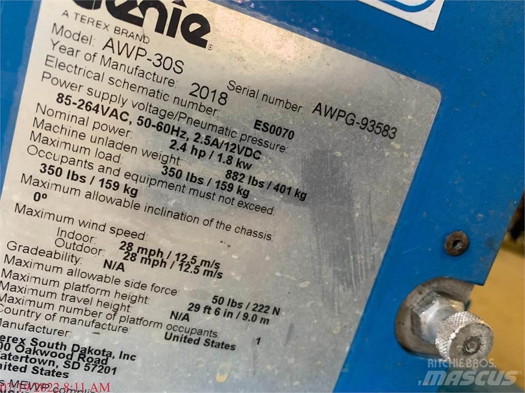 Genie AWP30S Podnośniki masztowe
