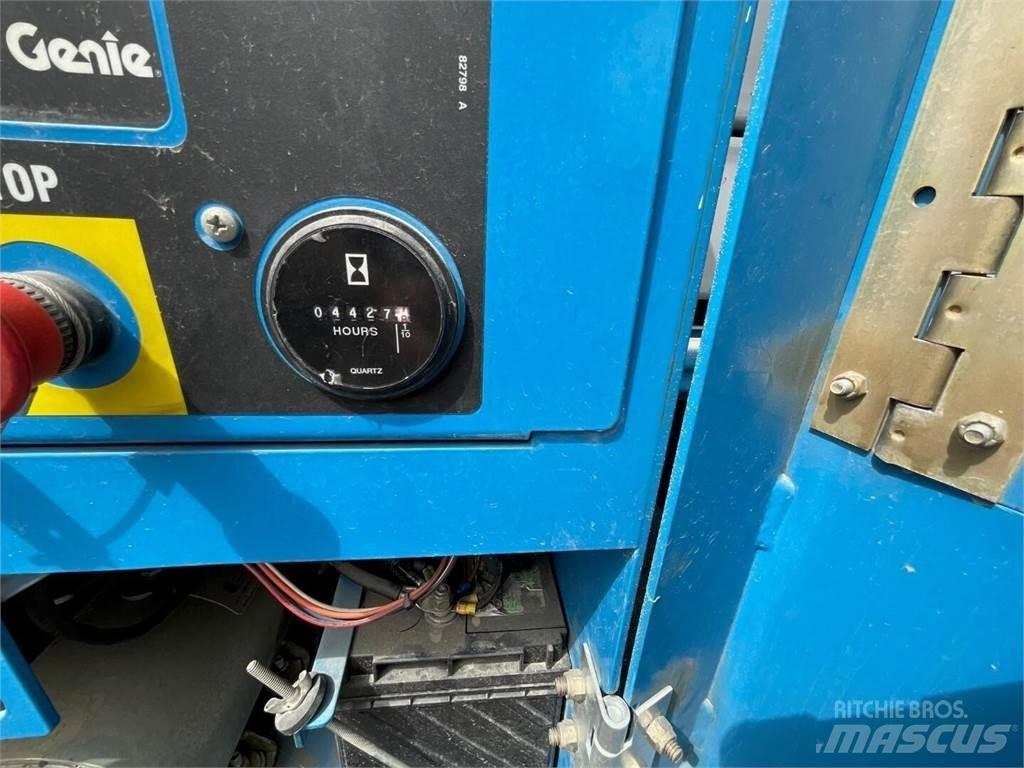 Genie GS4390RT Podnośniki nożycowe