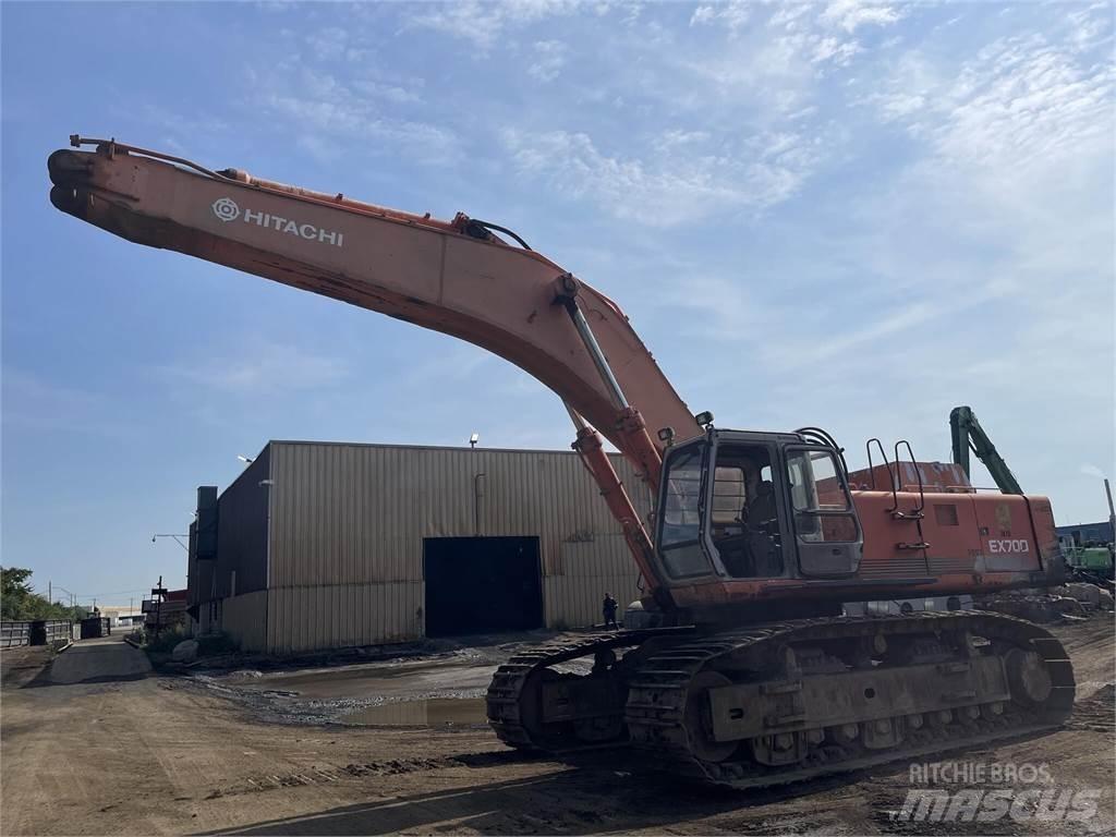 Hitachi EX700 Koparki gąsienicowe