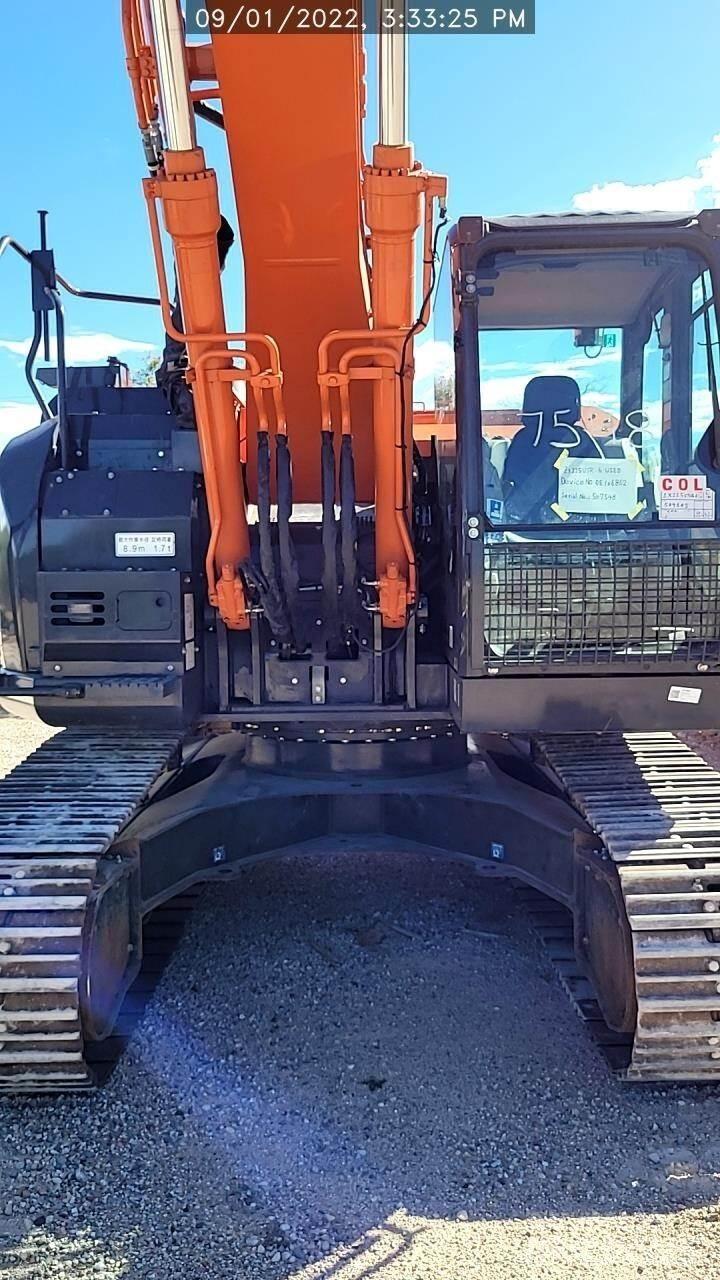 Hitachi ZX225US-6 Koparki gąsienicowe