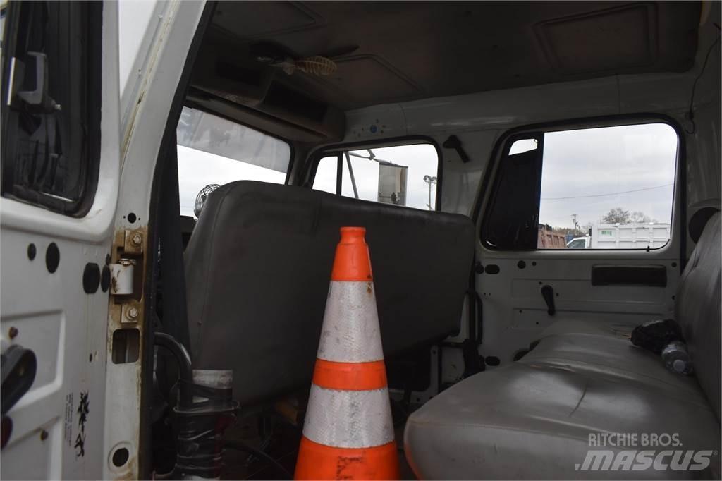 International 4700 Pojazdy komunalne