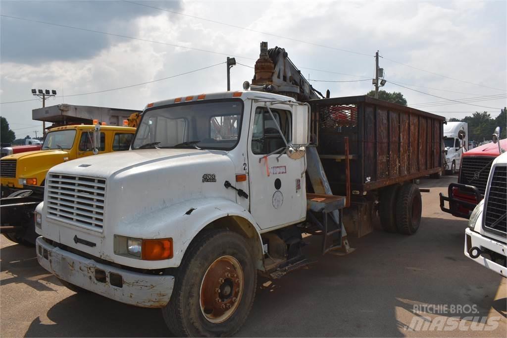 International 4900 Żurawie samochodowe