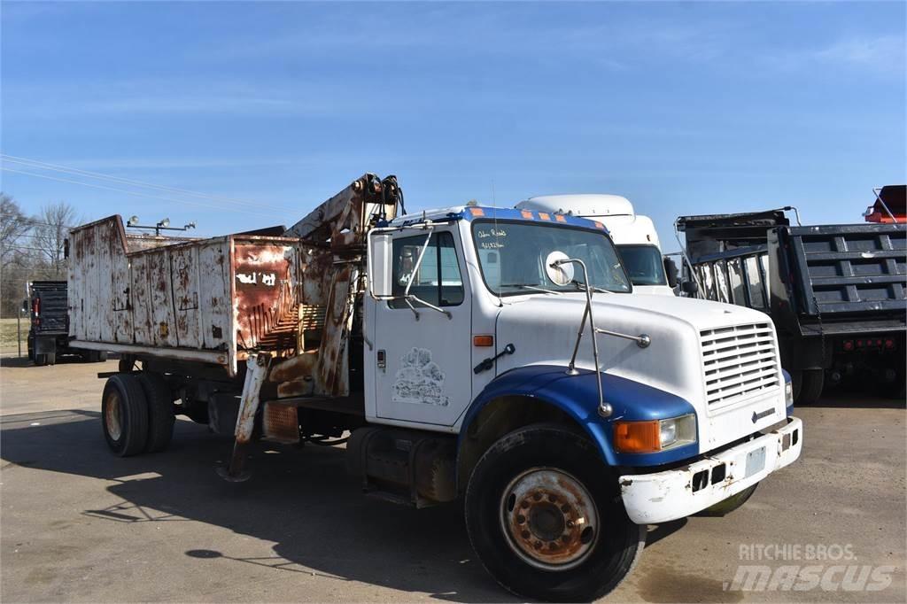 International 4900 Żurawie samochodowe