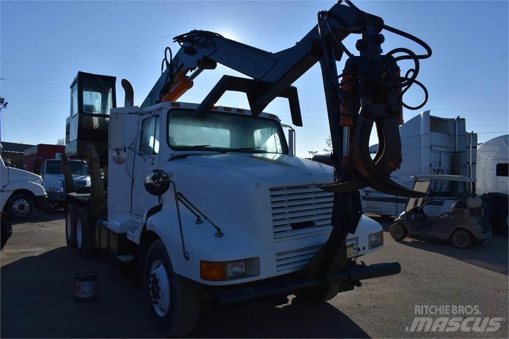 International 8200 Żurawie samochodowe