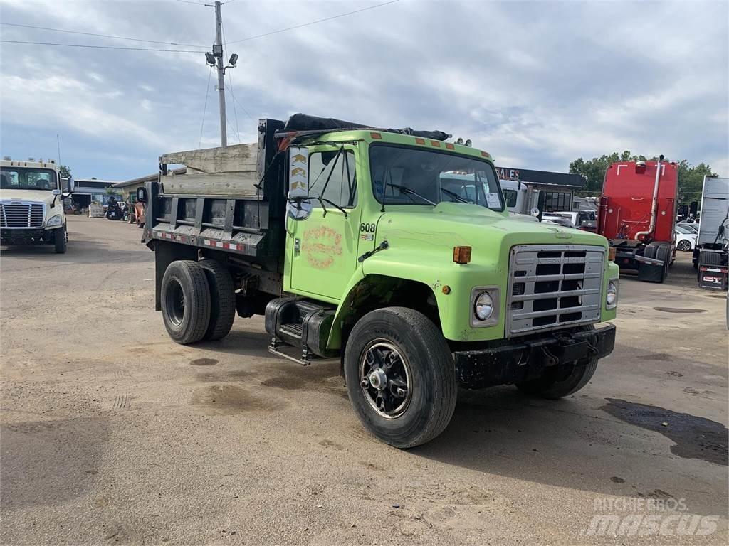 International M1754 Wywrotki