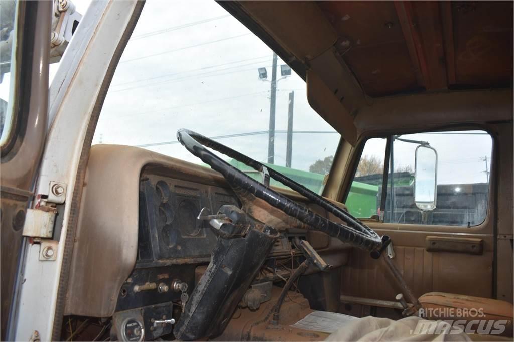 International S2300 Cysterna