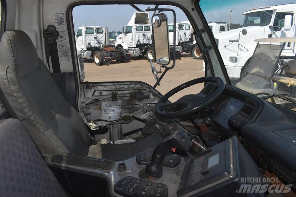 Isuzu NPR Zamiatarki