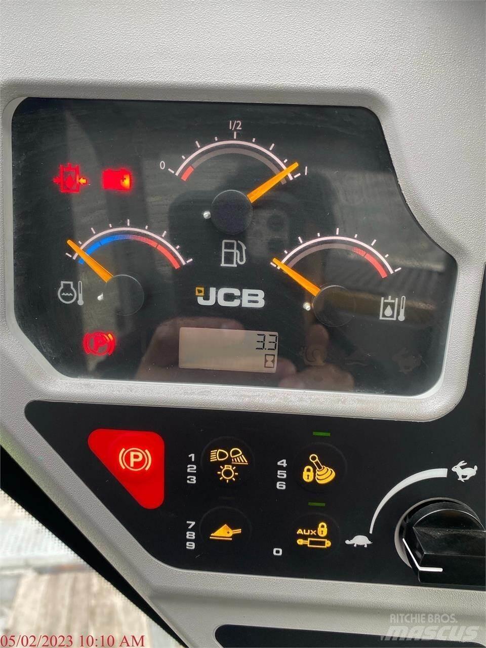 JCB 300 Ładowarki burtowe