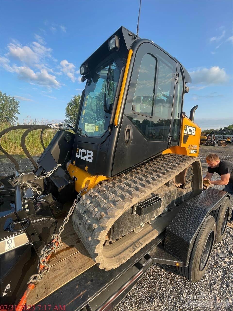 JCB 300T Ładowarki burtowe