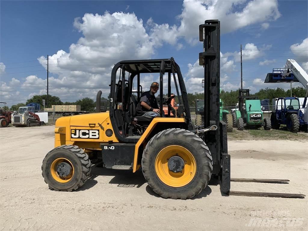 JCB 930 Wózki widłowe terenowe