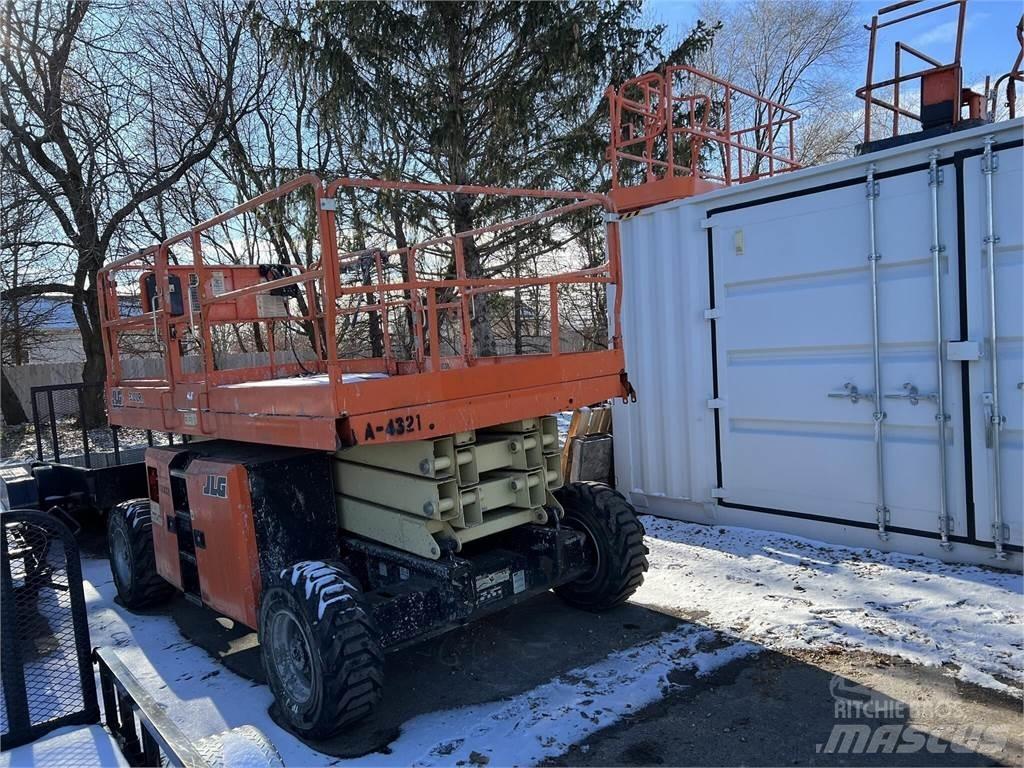 JLG 330LRT Podnośniki nożycowe