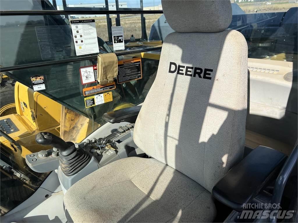 John Deere 210G LC Koparki gąsienicowe