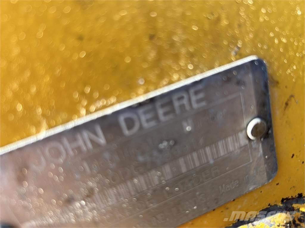 John Deere 510D Koparko-ładowarki