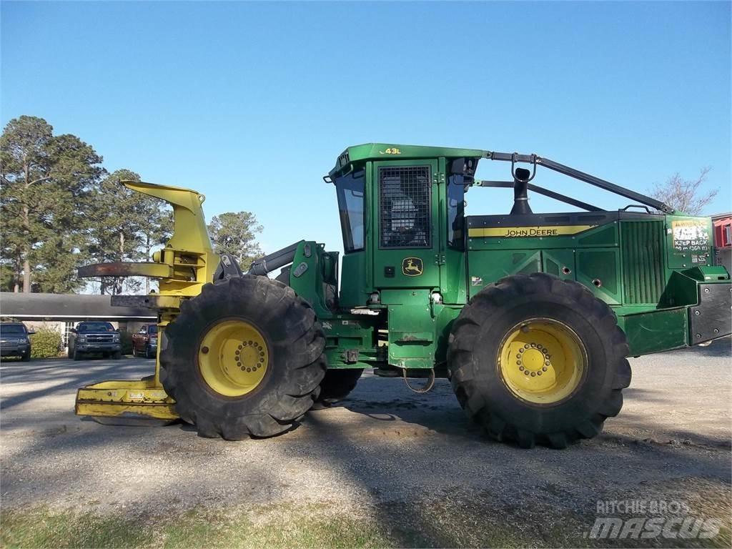 John Deere 643L Harwestery gąsienicowe