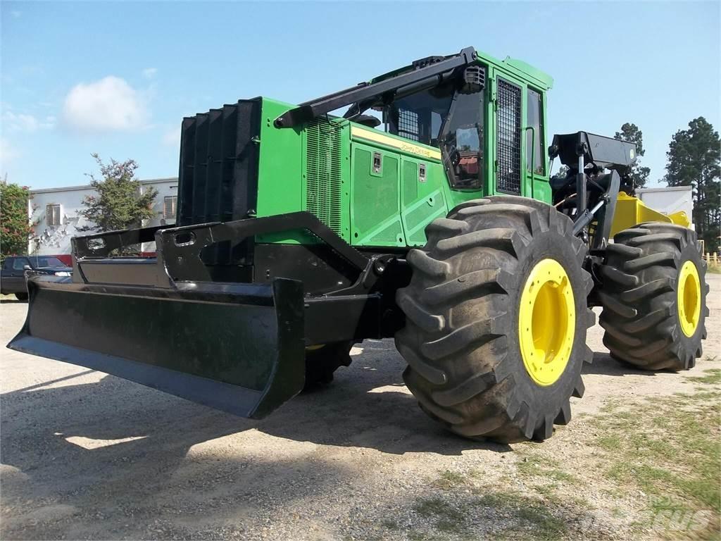 John Deere 648H Skidery