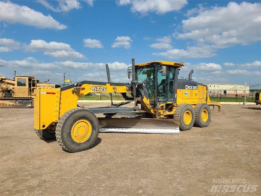 John Deere 672G Równiarki
