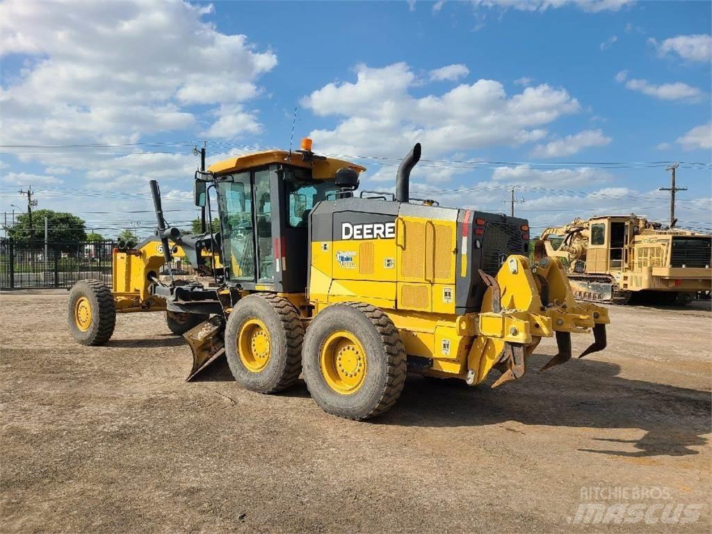 John Deere 672G Równiarki